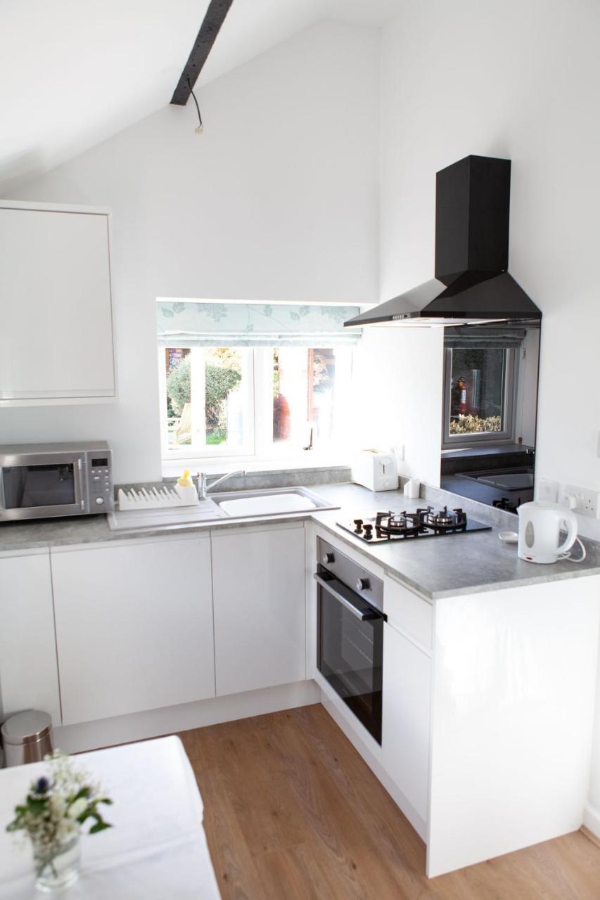 Elm Cottage Touring Park Whitegate  Экстерьер фото