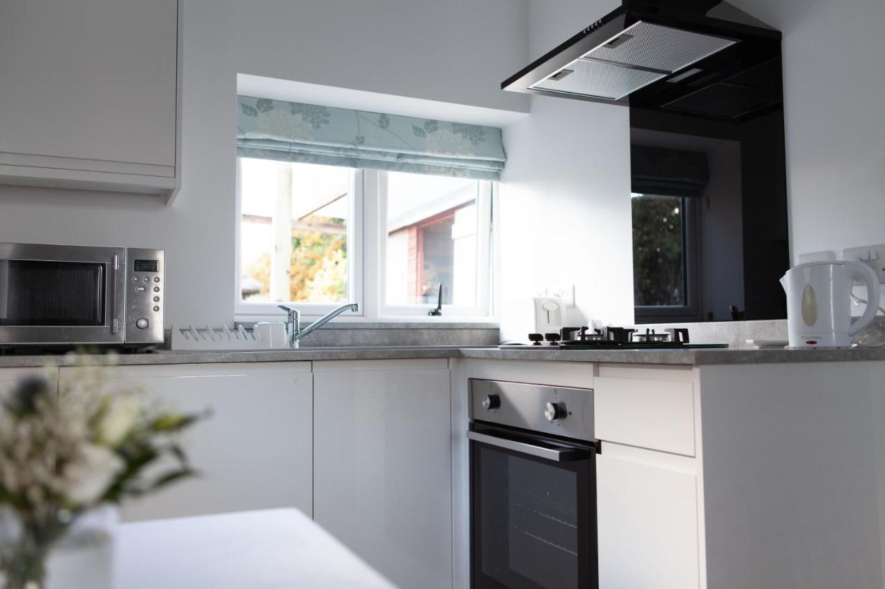 Elm Cottage Touring Park Whitegate  Экстерьер фото